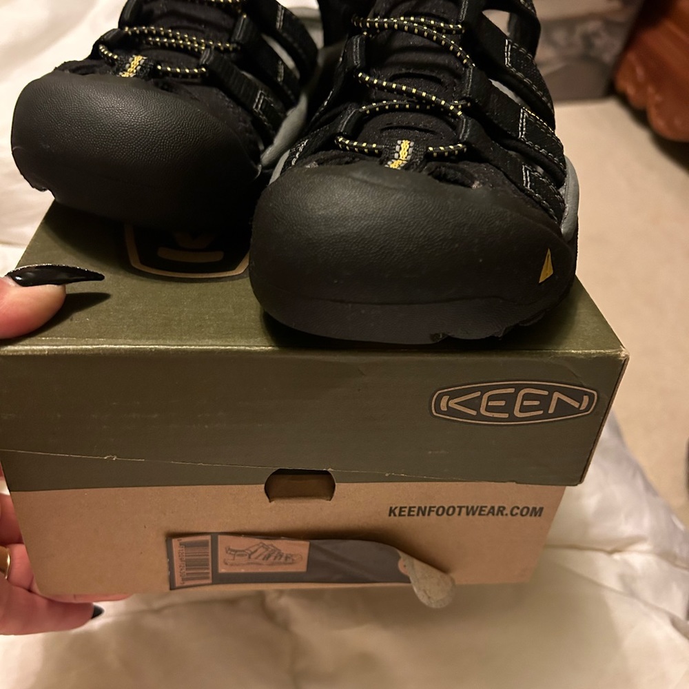 Keen hiking sandal